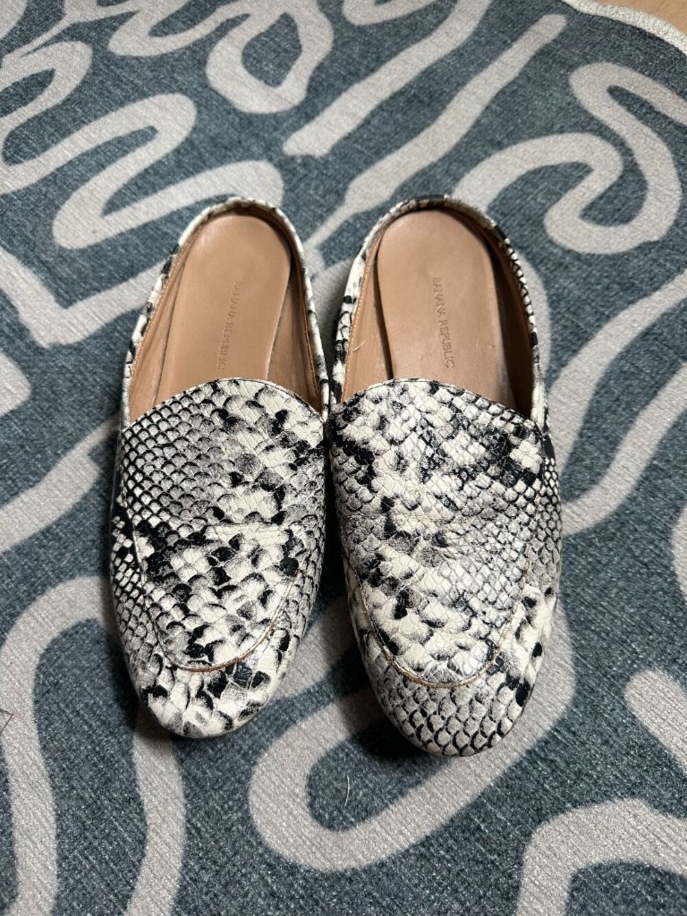 Banana Republic Black White Snake Print Leather Mules Size 7.5